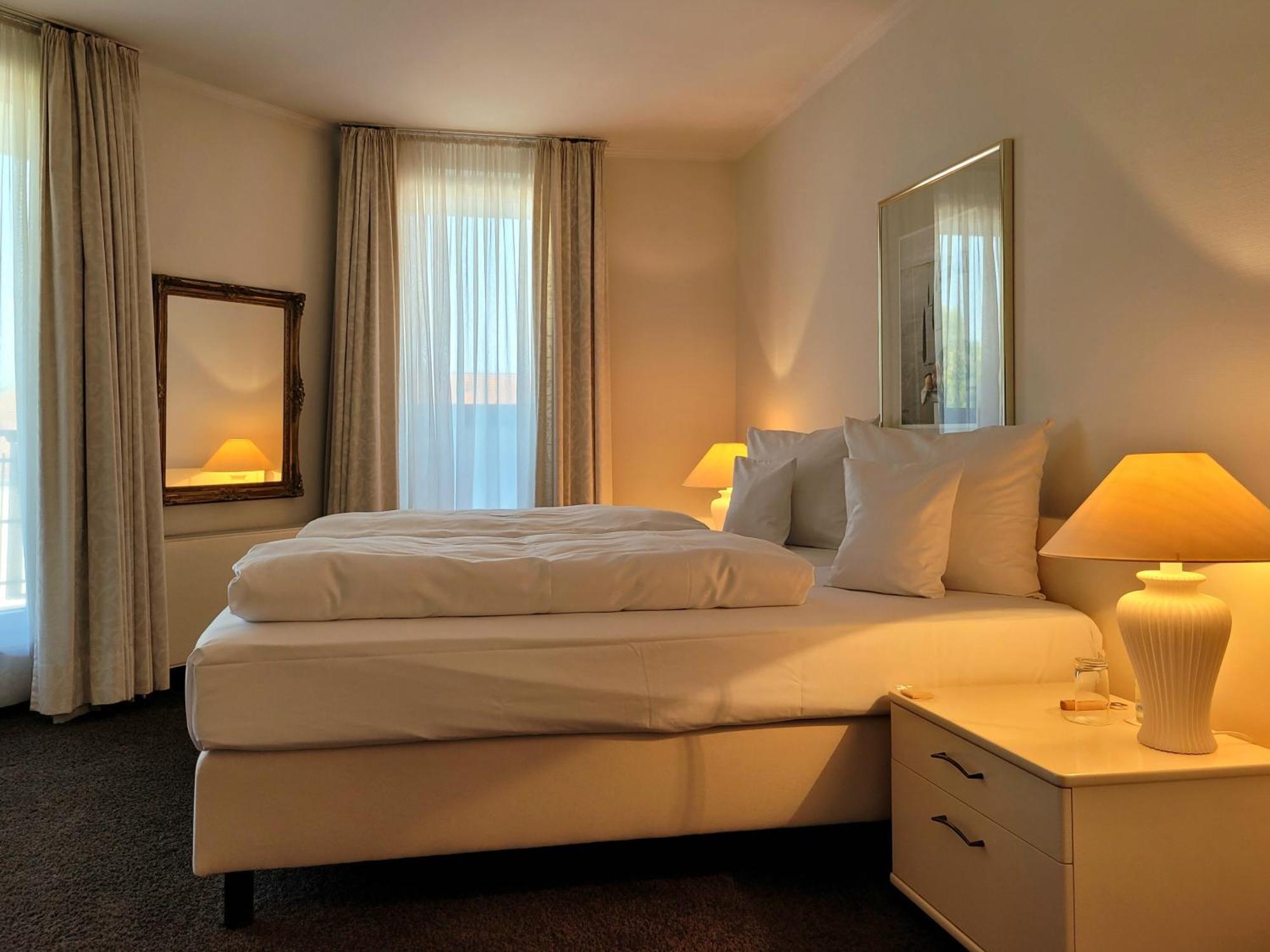 Hotel HerzogsPark Herzogenaurach Zimmer foto